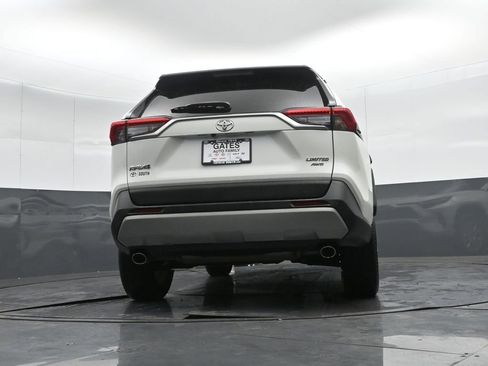 Certified 2022 Toyota RAV4 Limited image 32