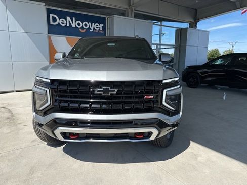 New 2025 Chevrolet Suburban Z71 w/ Z71 Off-Road Package image 2