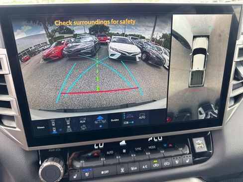 Used 2025 Toyota Tundra Limited image 29