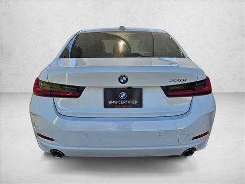 Certified 2024 BMW 330i Sedan w/ Premium Package image 9