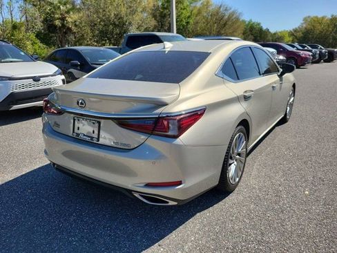 Used 2023 Lexus ES 350 Ultra Luxury w/ Accessory Package (Z1) image 10