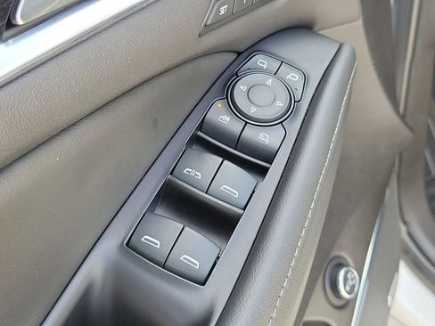 Used 2019 Buick Enclave Avenir w/ Avenir Technology Package AWD/4WD image 20
