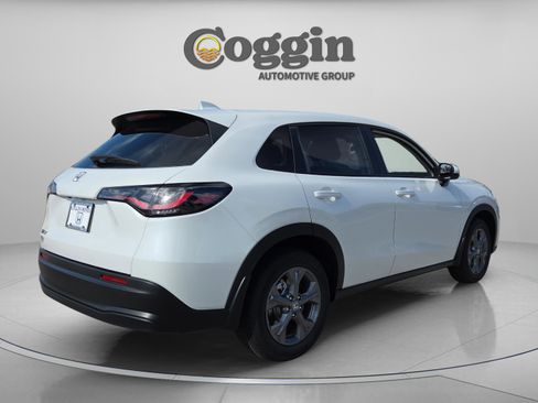 New 2026 Honda HR-V LX image 5