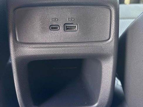 Used 2026 Chevrolet Trax LT w/ LT Convenience Package FWD image 26