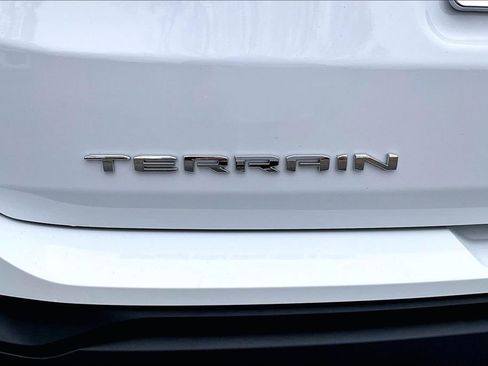 Used 2023 GMC Terrain SLE w/ Driver Convenience Package image 22