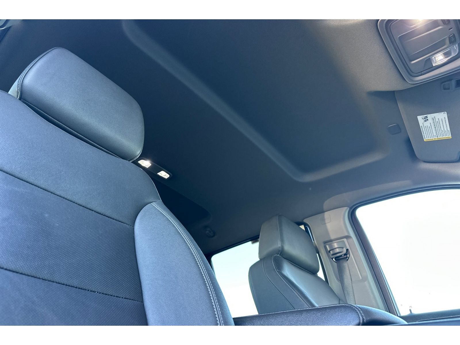 Used 2025 GMC Sierra 1500 SLT AWD/4WD image 18