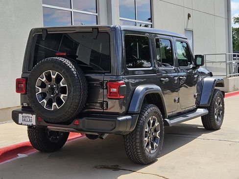 New 2026 Jeep Wrangler Unlimited Sahara AWD/4WD image 3
