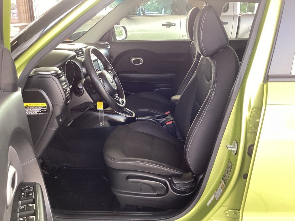 Used 2018 Kia Soul w/ Convenience Package FWD image 27