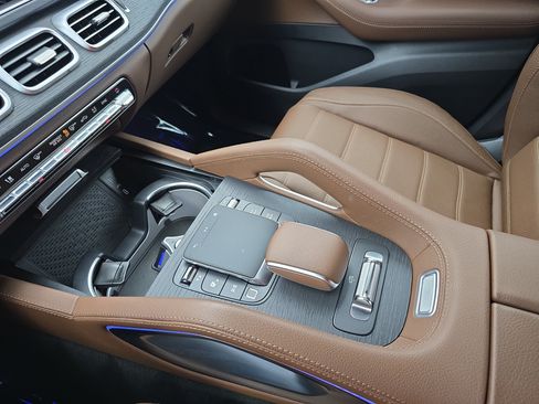 Certified 2026 Mercedes-Benz GLS 450 4MATIC image 26