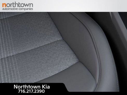 New 2025 Kia Niro EX image 25