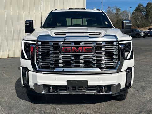 Used 2024 GMC Sierra 3500 Denali w/ Denali Reserve Package image 3
