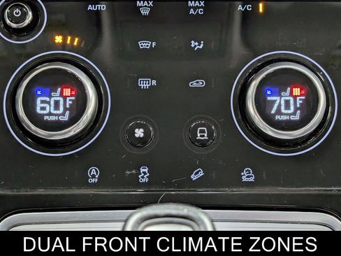 Used 2020 Land Rover Range Rover Evoque S image 25