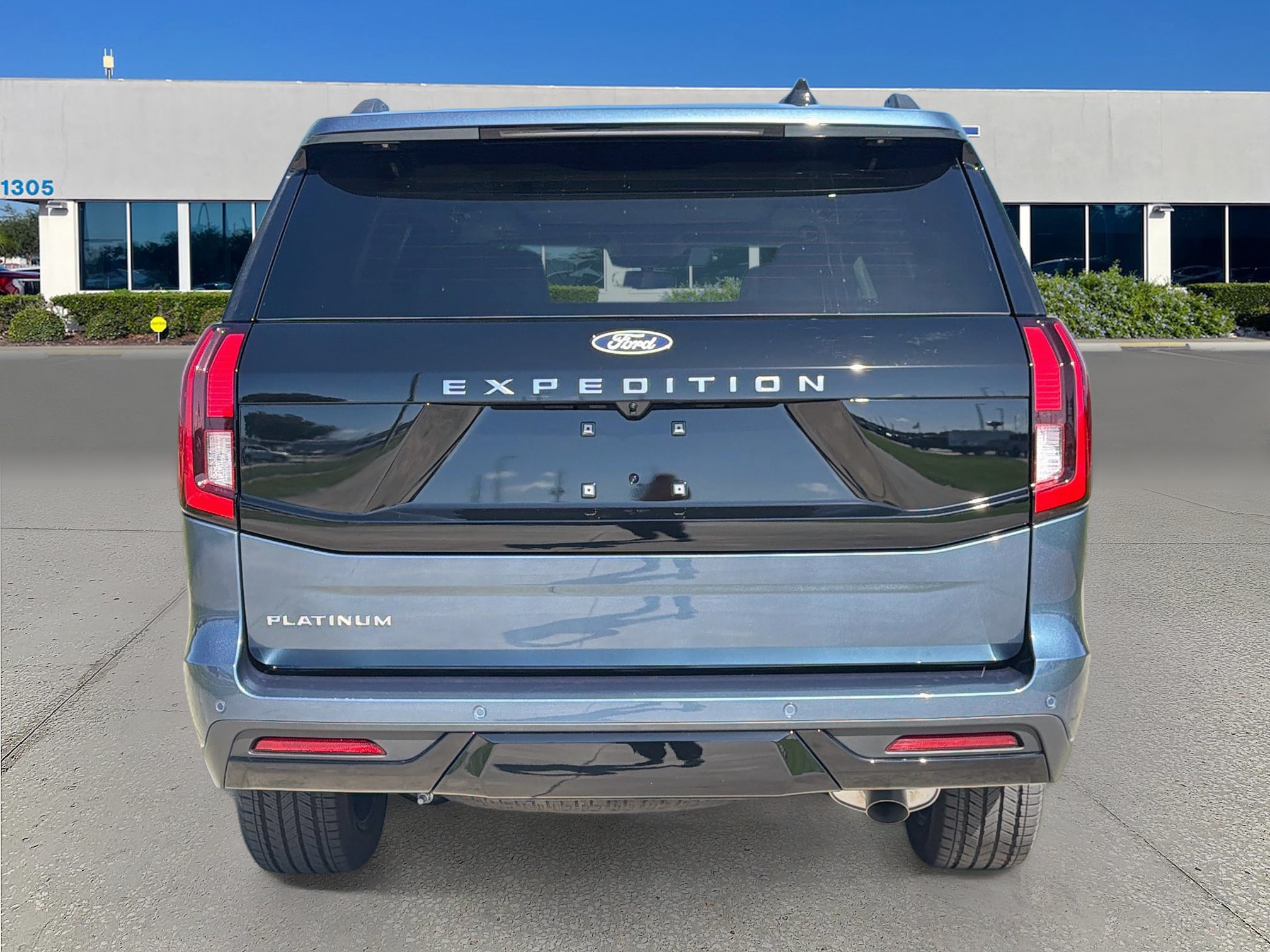 New 2027 Ford Expedition Platinum w/ Driver's Package AWD/4WD image 5
