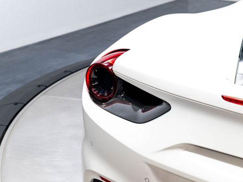 Used 2016 Ferrari 488 GTB RWD image 76