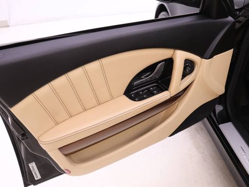 Used 2010 Maserati Quattroporte RWD image 13