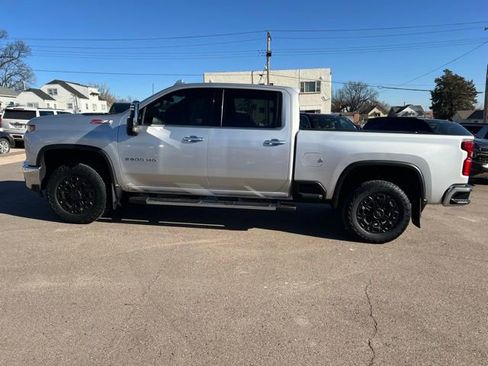Used 2022 Chevrolet Silverado 2500 LTZ w/ LTZ Plus Package AWD/4WD image 6