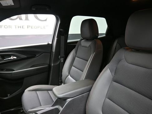 Used 2023 Chevrolet TrailBlazer RS w/ Convenience Package AWD/4WD image 16