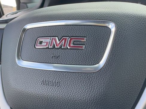 Used 2018 GMC Terrain SLE image 43