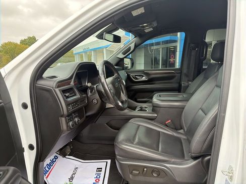 Used 2022 Chevrolet Tahoe Z71 w/ Luxury Package AWD/4WD image 16