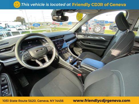 Used 2023 Jeep Grand Cherokee Laredo w/ Luxury Tech Group I image 15