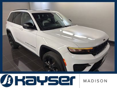 Used 2023 Jeep Grand Cherokee Altitude
