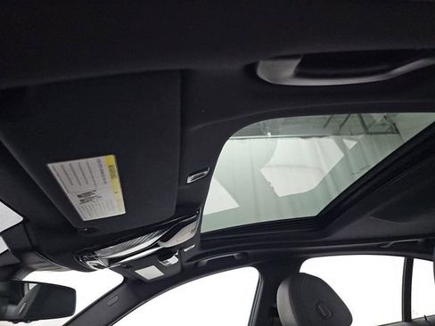 Used 2022 BMW 530i xDrive w/ Convenience Package image 16