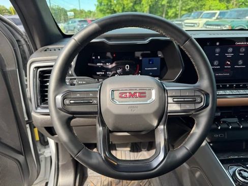 Used 2024 GMC Canyon AT4 w/ AT4 Premium Package AWD/4WD image 19