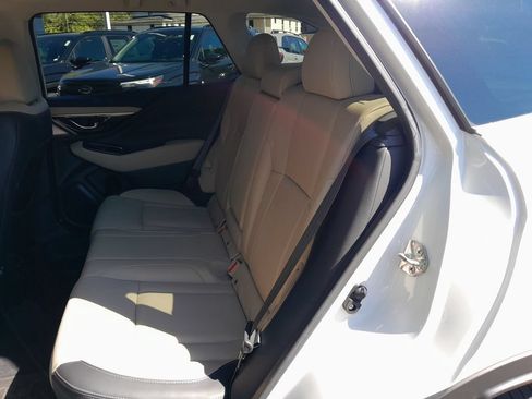 Used 2020 Subaru Outback Limited AWD/4WD image 31
