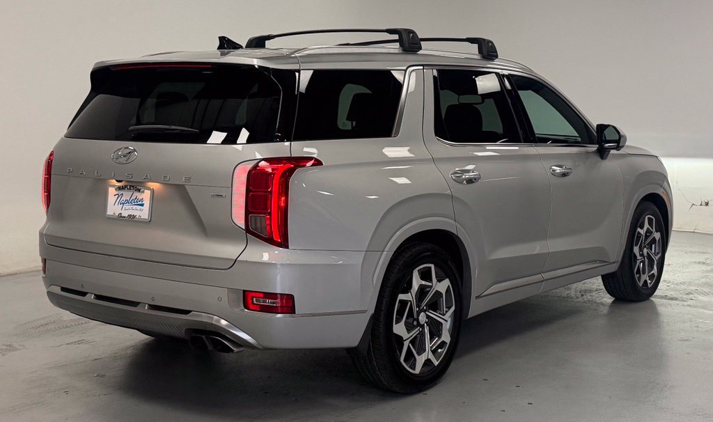 Used 2022 Hyundai Palisade Calligraphy w/ Cargo Package AWD/4WD image 3
