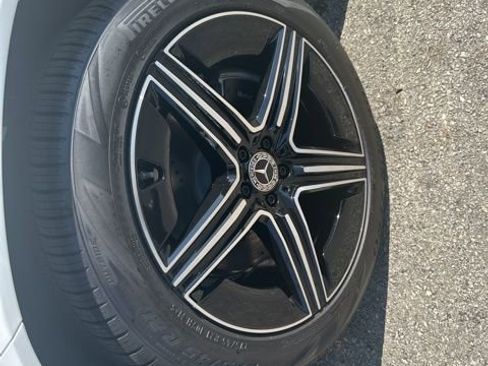 New 2026 Mercedes-Benz GLE 450 4MATIC image 11