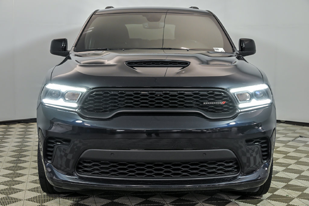 Used 2023 Dodge Durango R/T w/ Blacktop Package AWD/4WD image 4