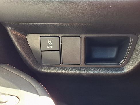 Used 2025 Honda HR-V Sport image 9
