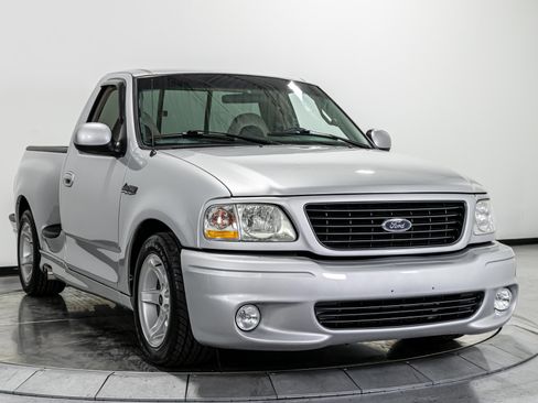 Used 2000 Ford F150 Lightning image 25