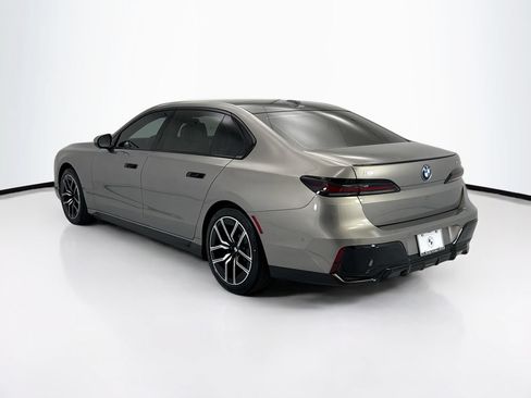 Used 2025 BMW i7 eDrive50 w/ M Sport Package RWD image 7