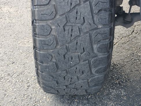 Used 2019 GMC Sierra 1500 SLE w/ SLE Value Package image 10