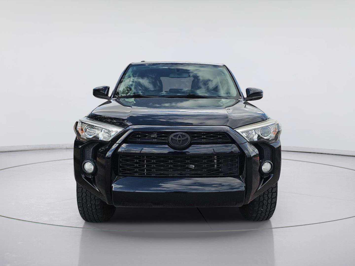 Used 2019 Toyota 4Runner SR5 AWD/4WD image 8