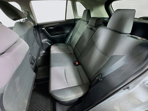 Certified 2019 Toyota RAV4 XLE image 17