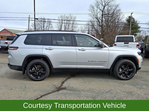 New 2025 Jeep Grand Cherokee L Limited w/ Black Appearance Package image 8