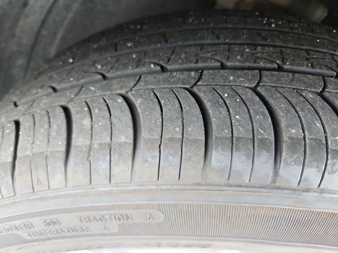 Used 2025 Hyundai Venue SEL FWD image 33