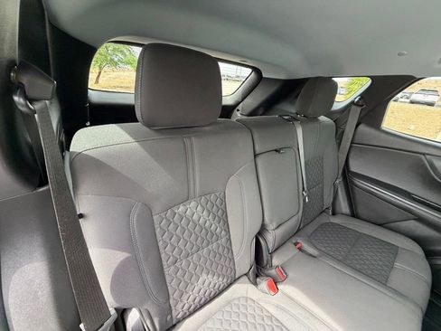 Used 2022 Chevrolet Blazer LT FWD image 17