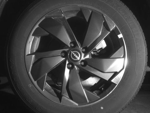 Used 2025 Nissan Rogue SV FWD image 14
