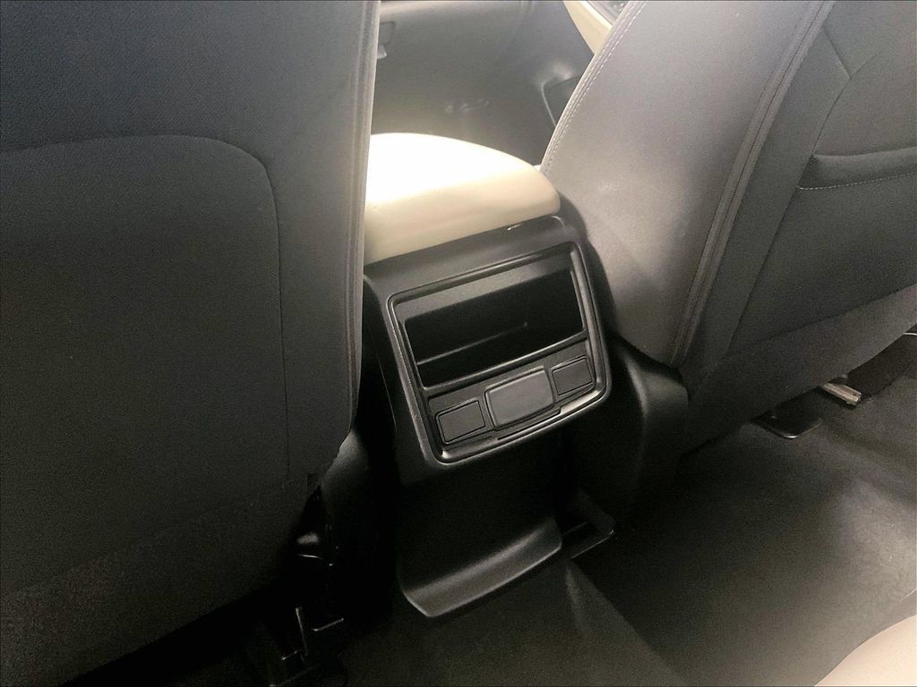 Used 2023 Subaru Forester AWD/4WD image 28