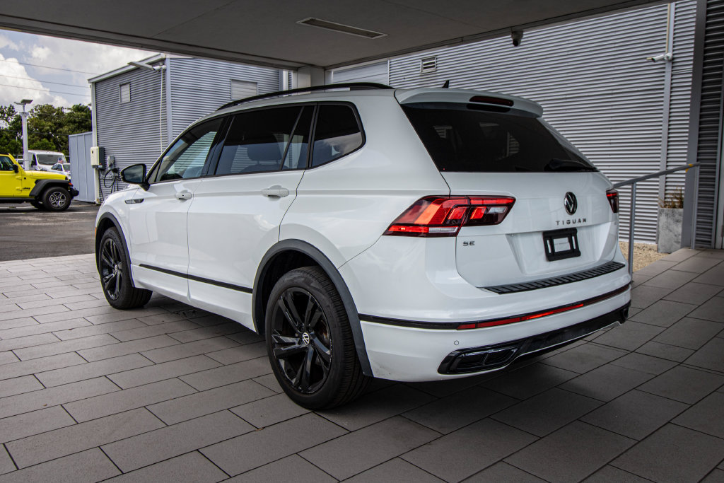 Certified 2023 Volkswagen Tiguan SE R-Line FWD image 12