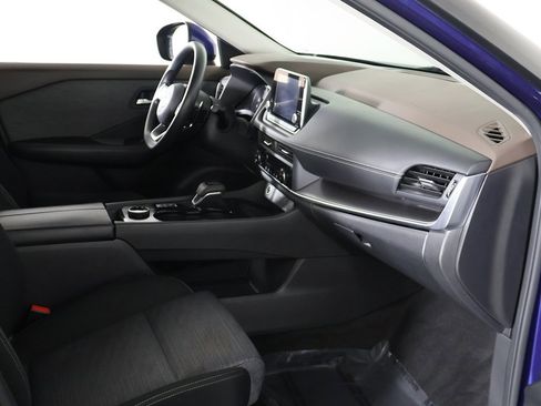 Used 2023 Nissan Rogue SV image 21