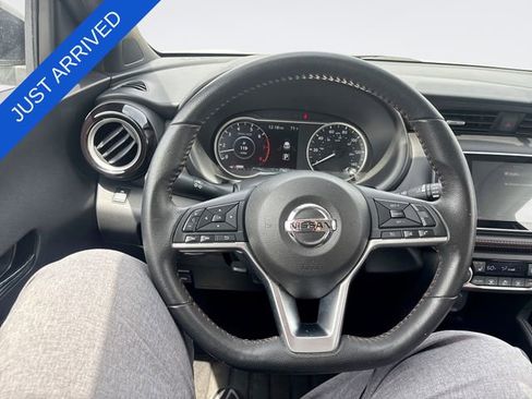 Used 2019 Nissan Kicks SR w/ SR Premium Package FWD image 14
