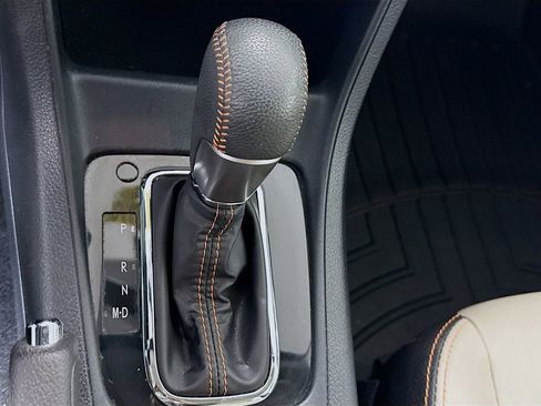 Used 2017 Subaru Crosstrek 2.0i Limited w/ Popular Package #2 image 16