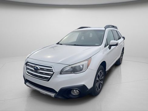 Used 2017 Subaru Outback 2.5i Limited image 2