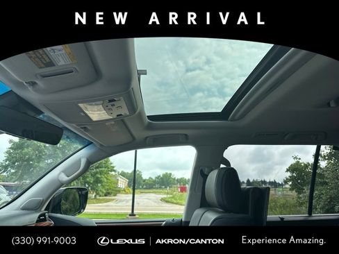 Used 2018 Lexus LX 570 4WD w/ Luxury Package image 4