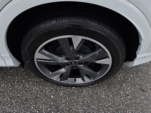 Certified 2024 Audi Q4 e-tron Premium Plus w/ Premium Plus image 30