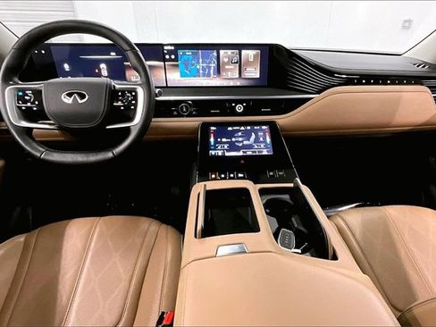 Used 2025 INFINITI QX80 Sensory image 16